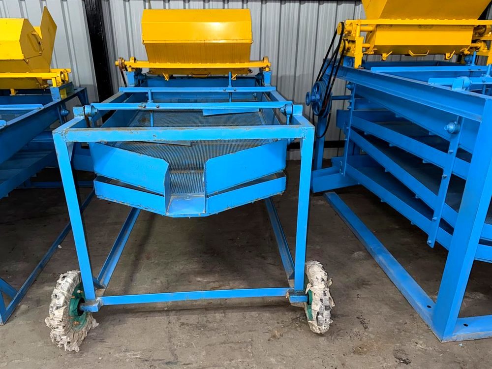Viraat compost screening machine by Anand Organics